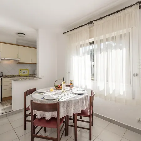 Apartment Centeanes White House *